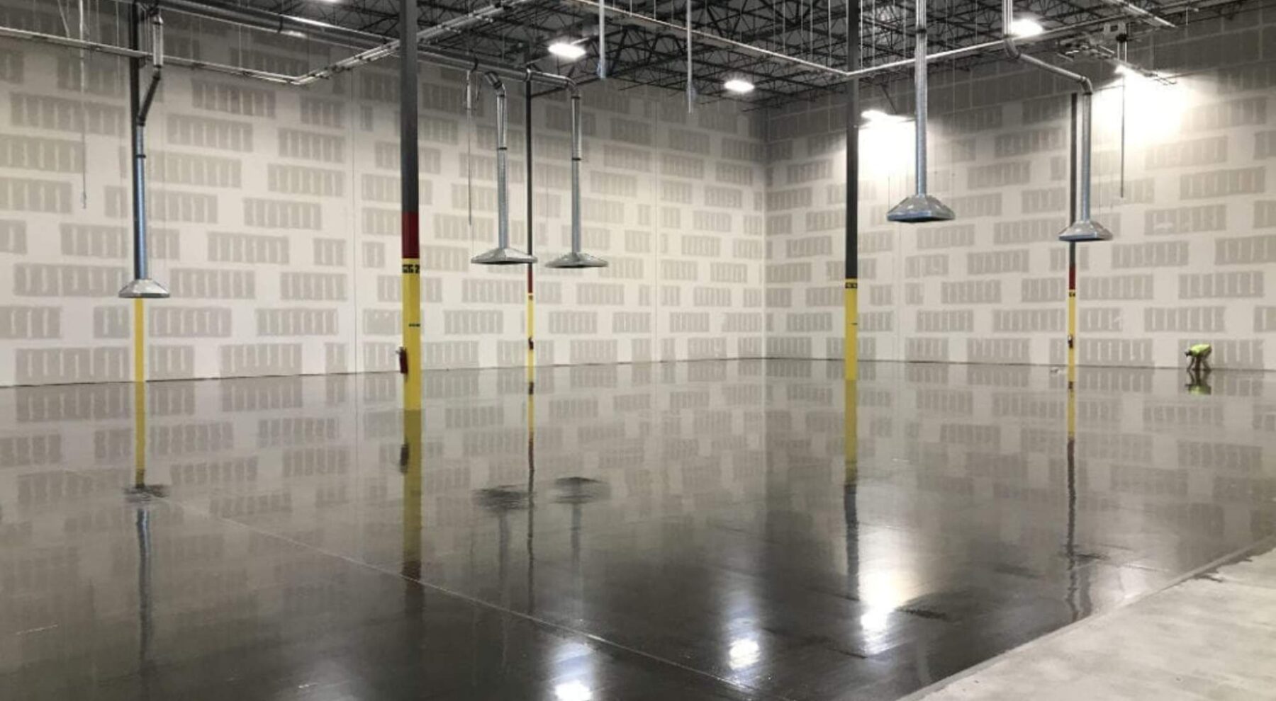 how to clean epoxy flooring